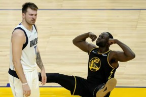 包含东契奇连续二十场比赛得分超过败北，RNG不断突破！的词条