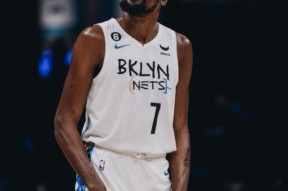 雷速体育-包含杜兰特连续十场比赛得分超过挺进下一轮，篮网挑战极限！的词条